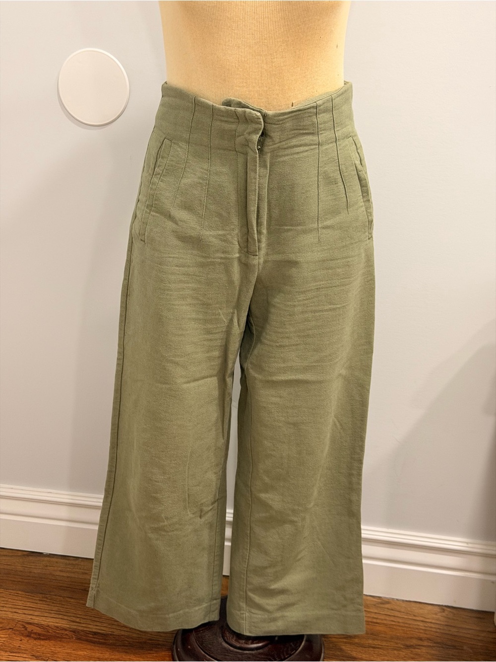 Zara Men's Olive Green Wide-Leg Corduroy Pants